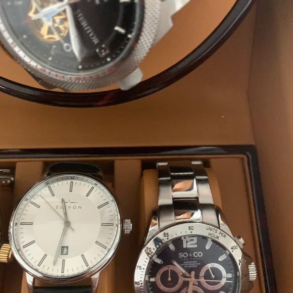 Variety of nearly new men’s watches - Picture 4 of 6